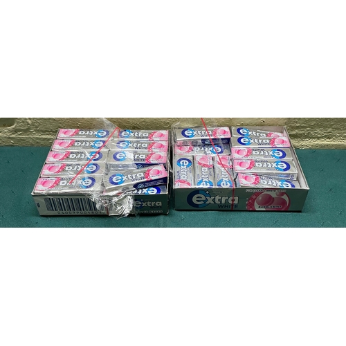 30 - A QTY OF WRIGLEY'S EXTRA CHEWING GUM - BUBBLEMINT