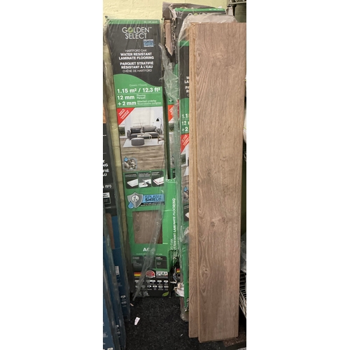 42 - 4 PACKS OF GOLDEN SELECT ‘HARTFORD OAK’ WATER RESISTANT LAMINATE FLOORING EACH PACK COVERS 1.15M2 - ... 