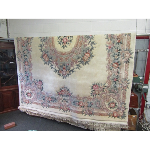 1655 - A large modern Chinese rug with foliate design