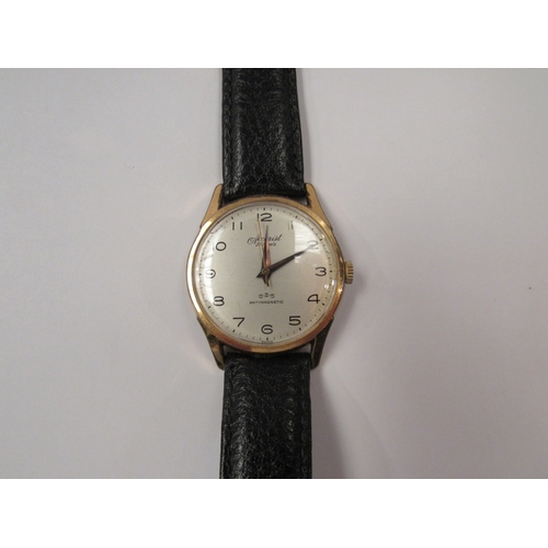 369 - A vintage Accurist gent's wristwatch, anti-magnetic, 21 jewels with a brown leather strap