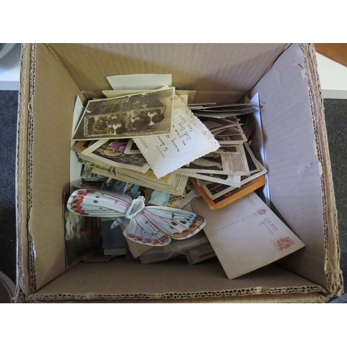 1309 - A box of various postcards