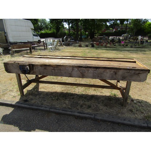 4680 - A 10ft x 3ft work bench     (E) £30-50