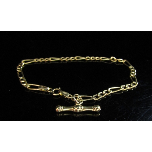 5096 - A 9ct gold bracelet hung with T-bar, 17cm long, 1.5g