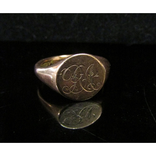 5164 - A 9ct rose gold signet ring. Size P, 6.7g