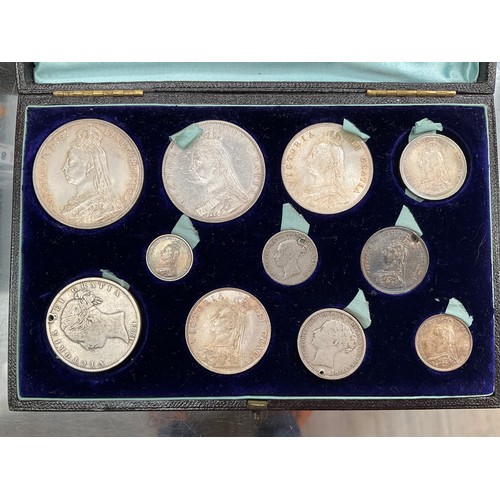 8080 - A part set of Jubilee head silver coinage, crown, double florin, 1/2 crown, florin, shilling and six... 