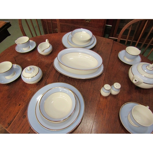 63 - A modern Royal Doulton early 20th Century dinner service