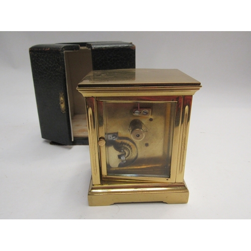 428 - A leather cased brass carriage clock with French movement, a/f with cracks to dial         (E) £12-2... 