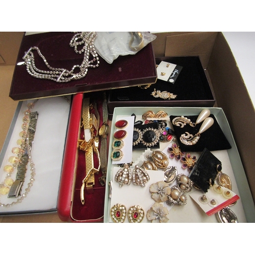 436 - A quantity of watches and costume jewellery