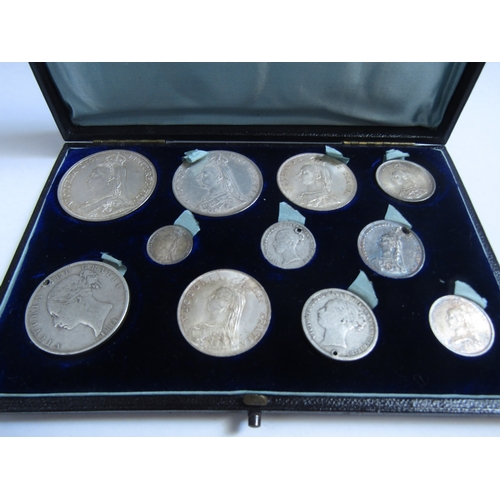 8080 - A part set of Jubilee head silver coinage, crown, double florin, 1/2 crown, florin, shilling and six... 