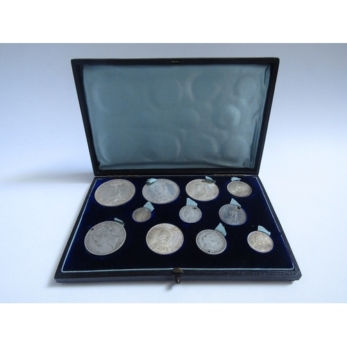 8080 - A part set of Jubilee head silver coinage, crown, double florin, 1/2 crown, florin, shilling and six... 