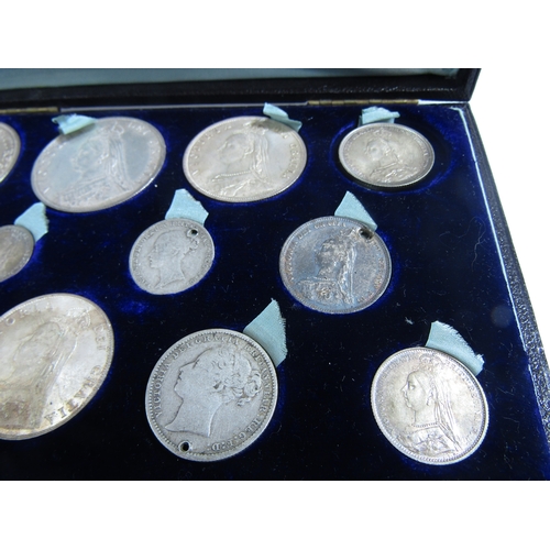 8080 - A part set of Jubilee head silver coinage, crown, double florin, 1/2 crown, florin, shilling and six... 