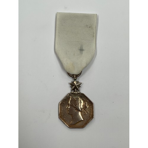 5394 - A replica of a Victorian Arctic medal