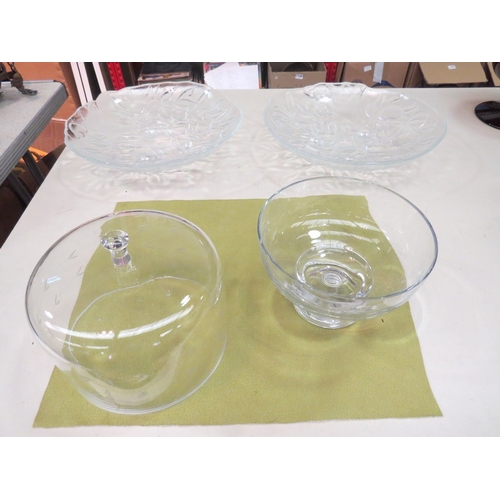 1193 - A pair of shallow moulded glass dishes, bowl & cut glass food cover (4)