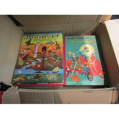 1392 - A quantity of annuals including Lady and The Tramp and a Snow White Magic Mirror book circa 1940 wit... 