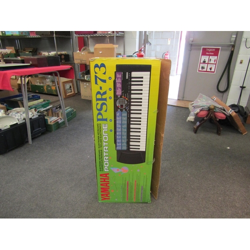 1416 - A Yamaha PSR-73 keyboard and stand   (E) £10-20