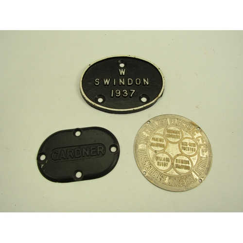 4060 - A quantity of English Electric Works plate and a cast iron Swindon wagon plate dated 1937