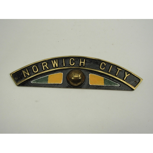 4083 - A brass miniature replica locomotive nameplate 