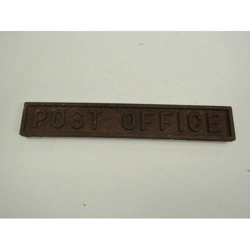 4091A - A cast iron sign - Post Office, 33cm long