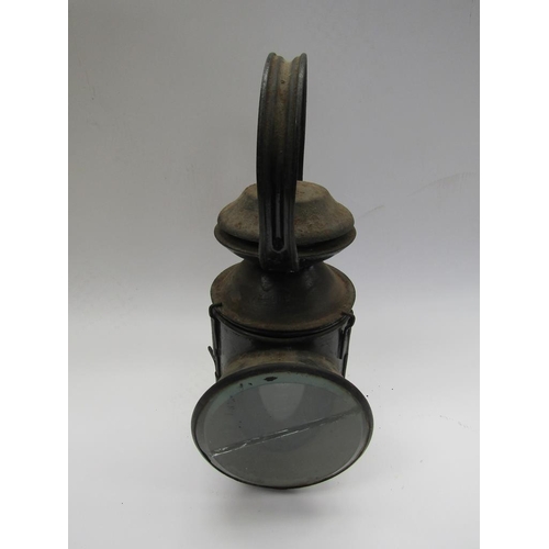 4109 - An LNER three aspect handlamp with resevoir and ceramic burner, glass a/f