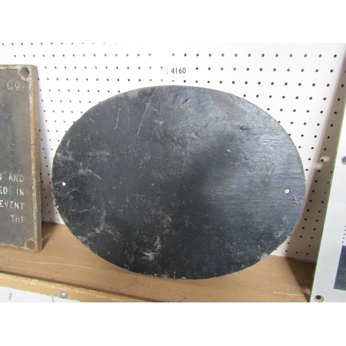 4160 - A cast iron oval Bridge plate B.R 770, 43cm wide