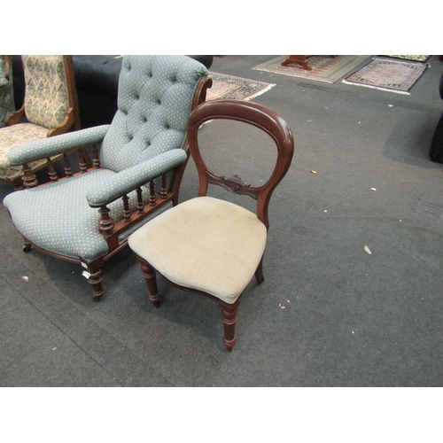 1112 - A set of three Victorian mahogany balloon back dining chairs on turned front legs     (E) £10-15