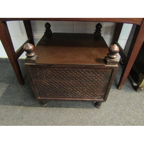 1032 - A carved wood storage box with finial detail   (E) £15-25