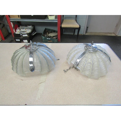 1178 - Two frosted glass clamshell style light fittings (2)