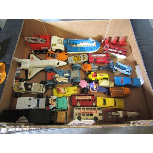 1239 - A selection of die-cast vehicles including Dinky, Corgi and Matchbox    (R) £0