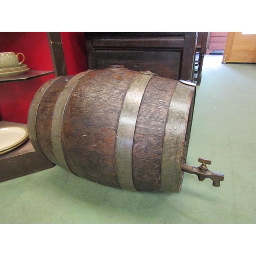 4015 - A 'Lacons Brewery Yarmouth' coopered oak barrel with brass 'Harry Mason of Birmingham' spigot. Barre... 