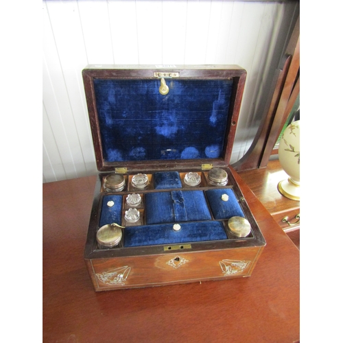 2075 - A Victorian mother of pearl inlaid rosewood vanity box