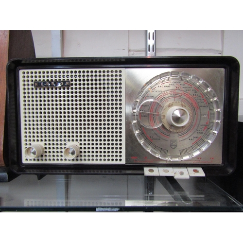 7018 - A Philips B3 IF90U Merrion table top valve radio in rectangular brown Bakelite case, manufactured in... 