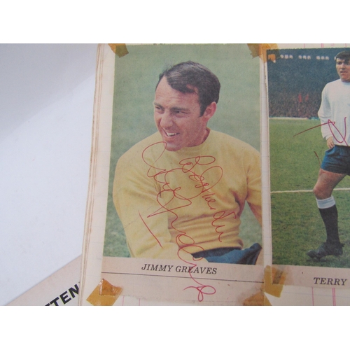 4220 - A collection of Tottenham Hotspur F.C autographs and programmes 1960's, comprising a scrap album of ... 