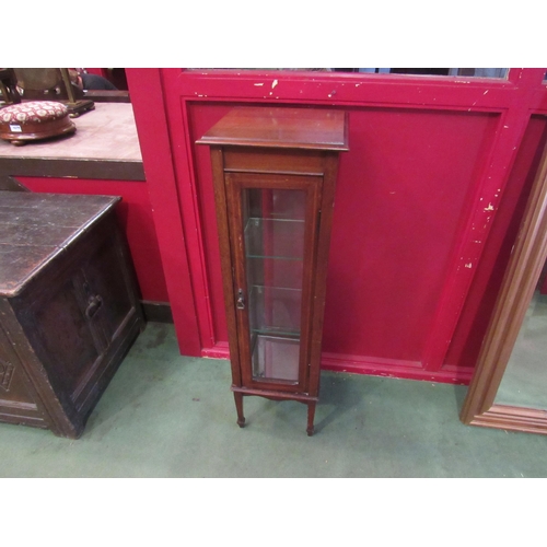 4010 - A line inlaid square form display cabinet with shelved interior on spade feet, 98cm high