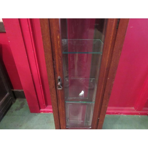 4010 - A line inlaid square form display cabinet with shelved interior on spade feet, 98cm high