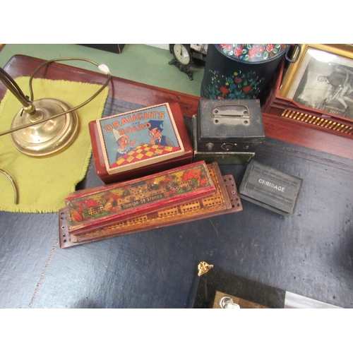 4094 - A quantity of vintage games, dominoes, 22ct plated chess and associated collectables