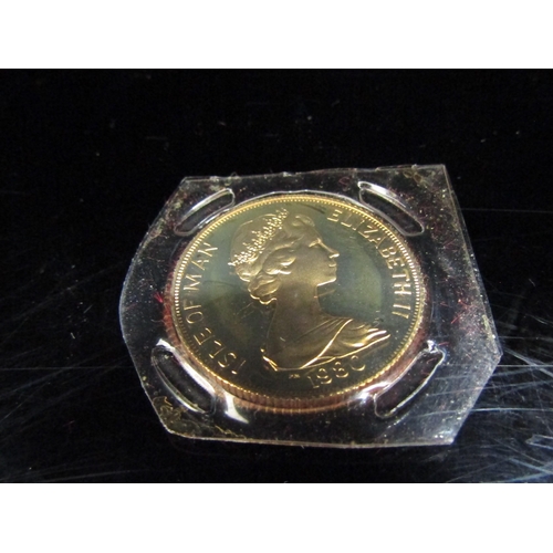 6204 - A 1980 Pobjoy Mint gold one crown coin