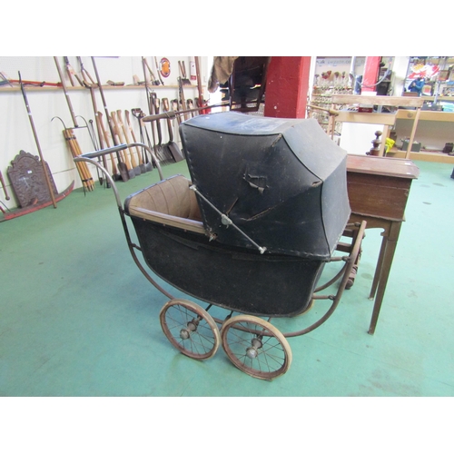 8070 - A vintage pram with canopy    (D)