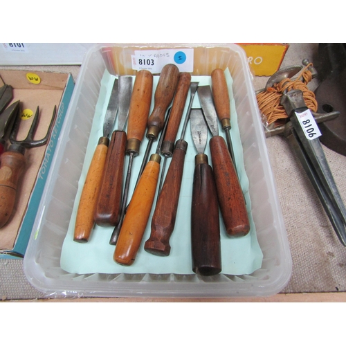 8103 - Ten Addis carving chisels   (R) £50