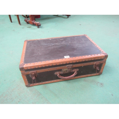 8270 - A travel case, stud detail