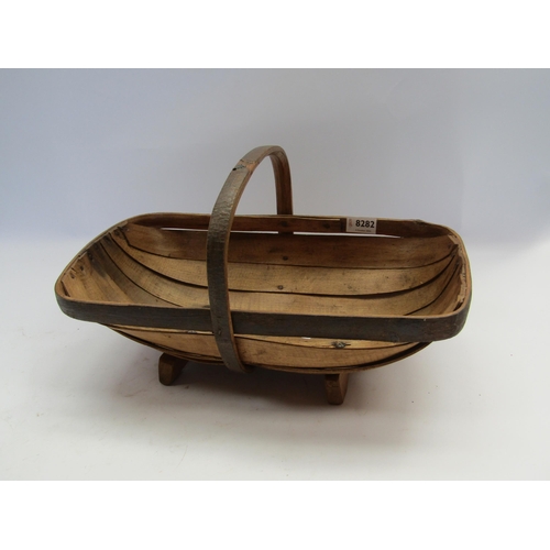 8282 - A garden trug