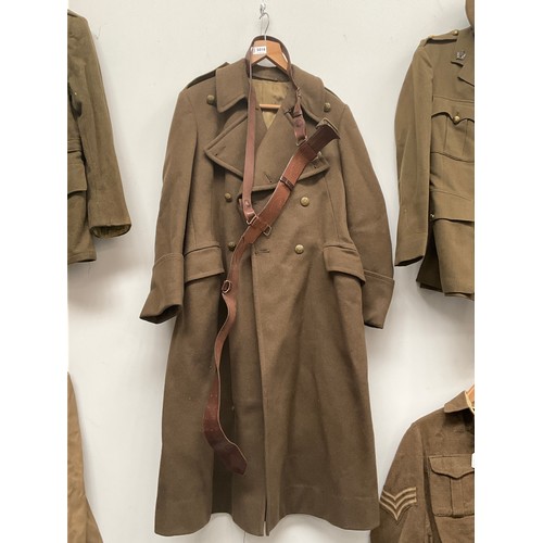 5016 - A WWII officer's uniform to an Lieutenant Colonel in the Intelligence Corps, with jacket, trousers, ... 