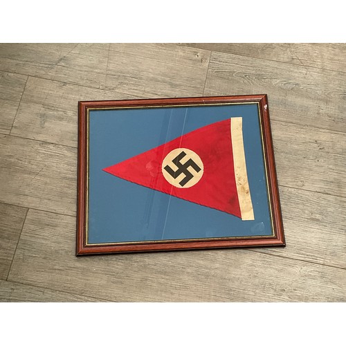 5038 - A reproduction Nazi pennant, framed and glazed   (C)