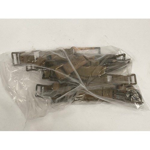 5101 - A quantity of WWII 1937 pattern cross strap belt fittings as used by officers    (C)