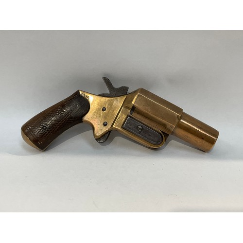 5324 - A deactivated early 20th Century Fittoni flare gun in brass, with current specification deactivation... 