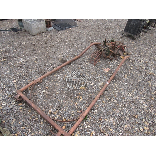 3301 - A quantity of mixed iron wares including cart steps and shoe lasts, etc