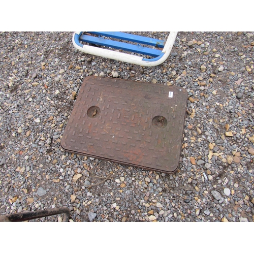 3304 - A cast manhole cover with frame