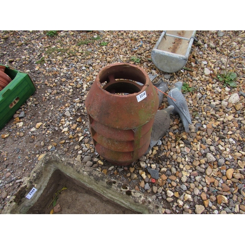 3310 - A terracotta fluted chimney pot