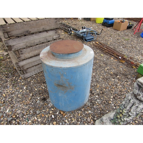 3340 - A metal vessel    (R)