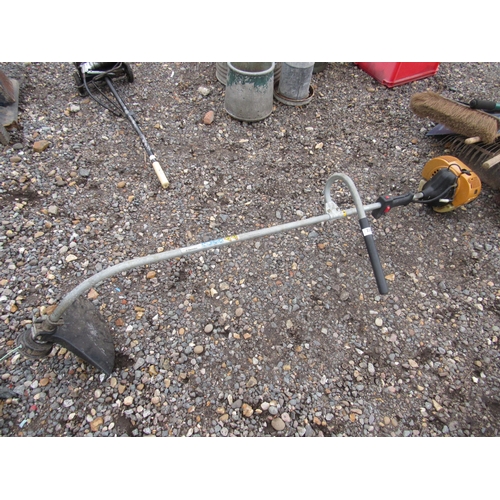 3350 - A McCulloch bent shaft strimmer