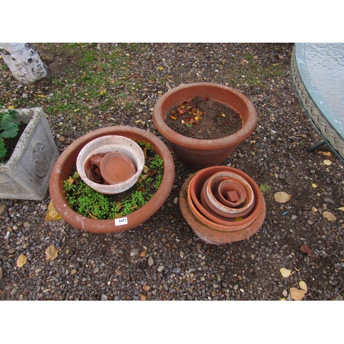 3471 - A quantity of terracotta pots